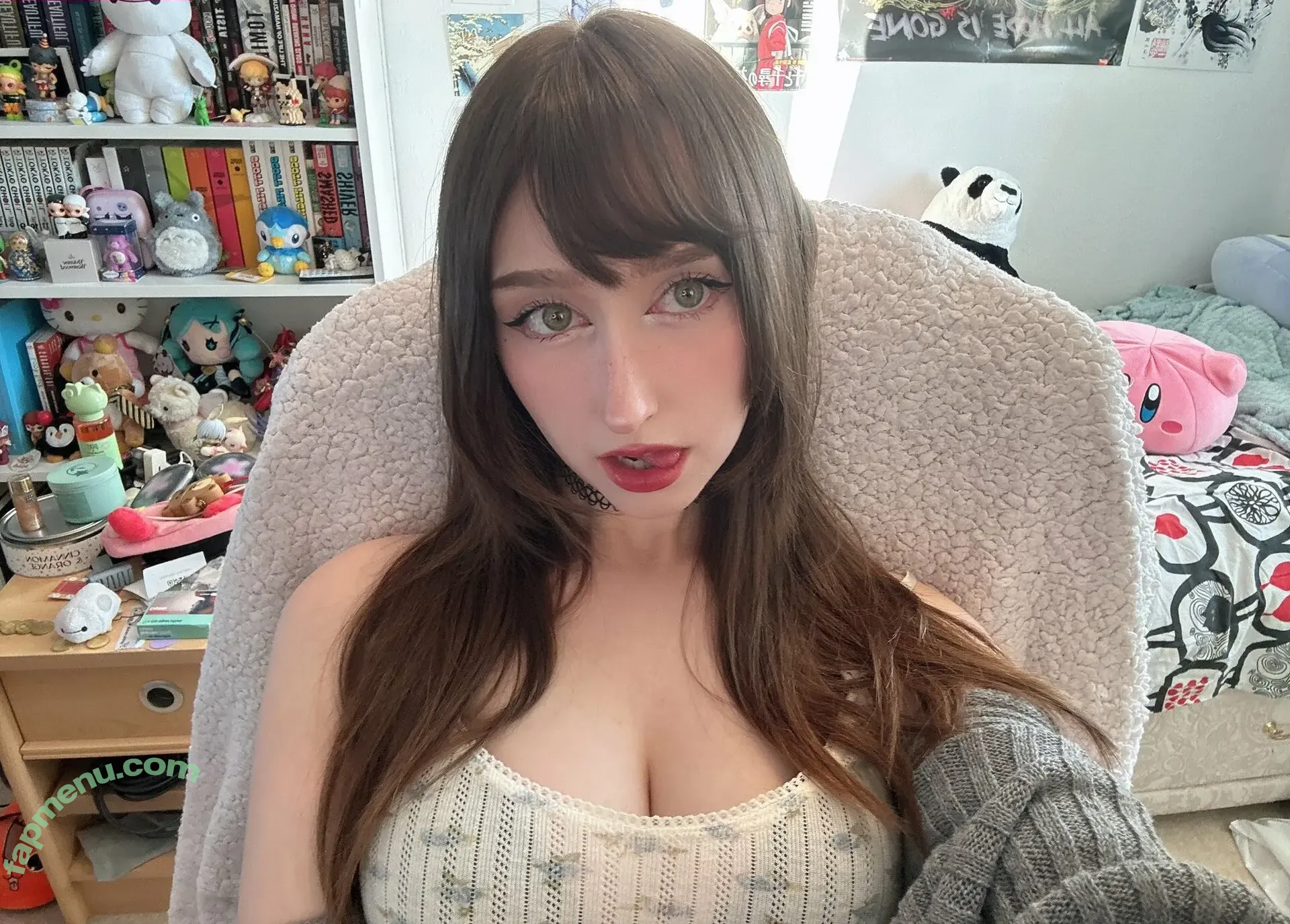 Allykitti nude photo #0231 (ally_katt / allykitti_ / crywink_)