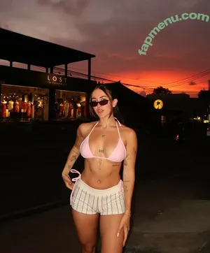 Alohalaia / alohalaia_ / thealohatrainer nude photo #0145