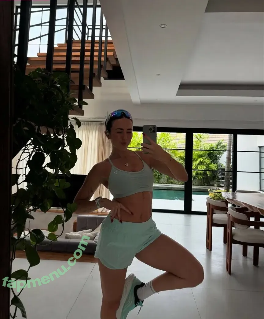 Alohalaia nude photo #0146 (alohalaia_ / thealohatrainer)