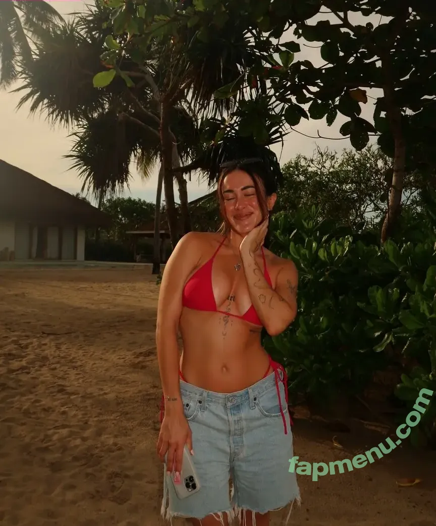 Alohalaia nude photo #0153 (alohalaia_ / thealohatrainer)