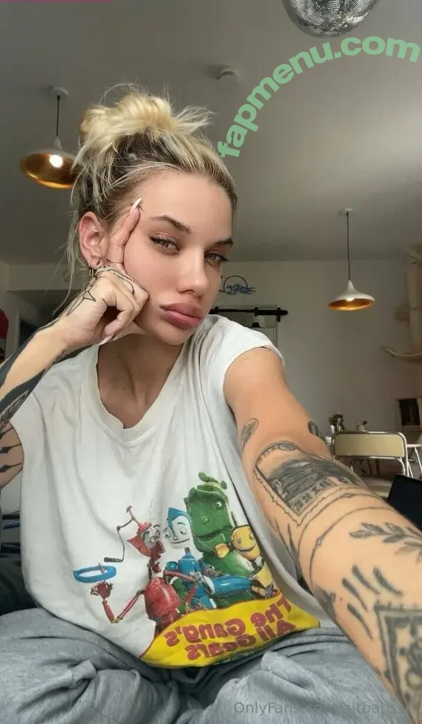 altbarb1e nude photo #0100 (lindarobertshnkn)