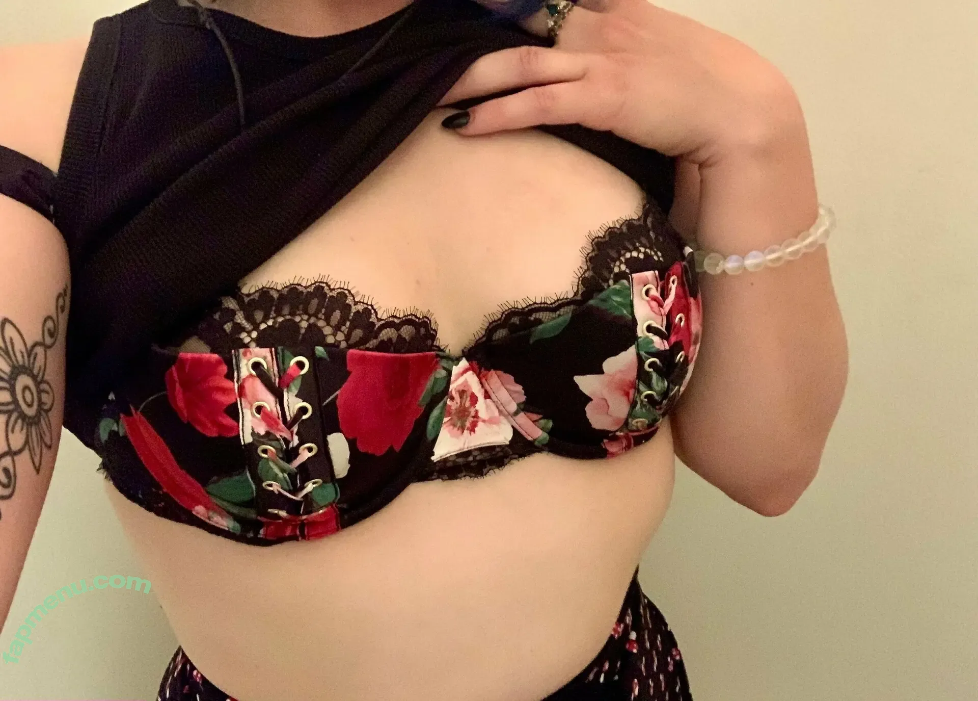 altjuniperjune nude photo #0029 (altjuniperjune)