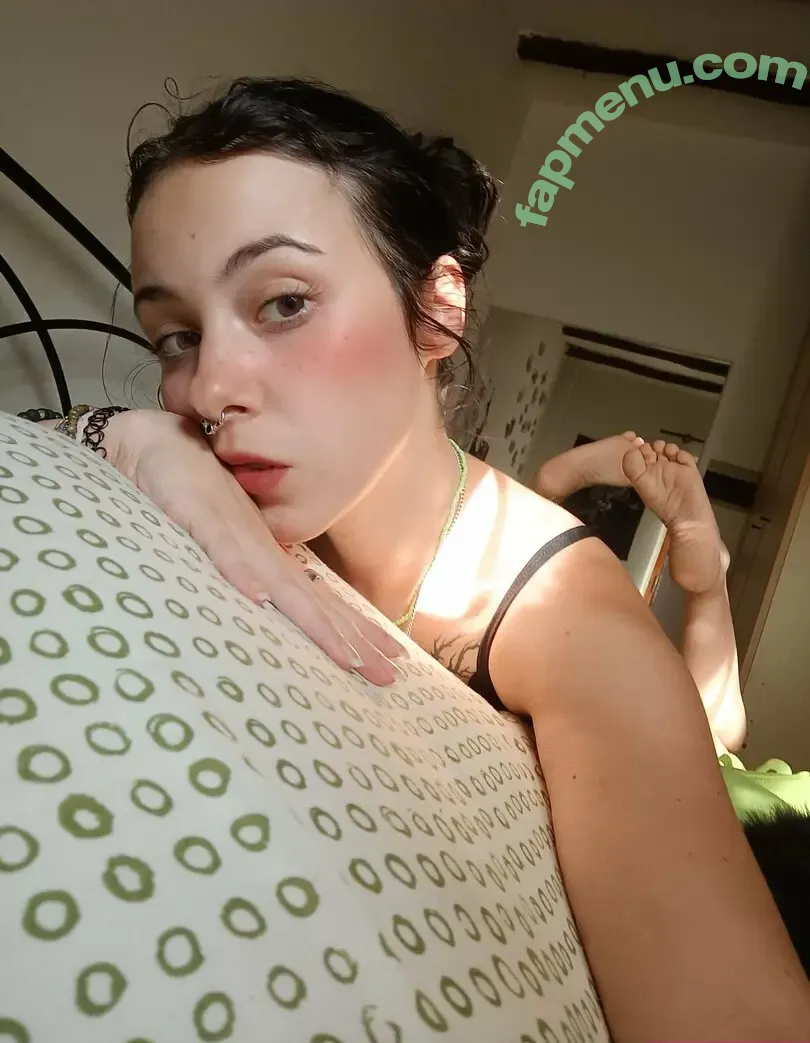 alucarynmoon nude photo #0038 (alucarynmoon)