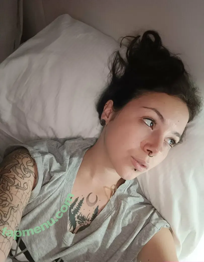 alucarynmoon nude photo #0042 (alucarynmoon)