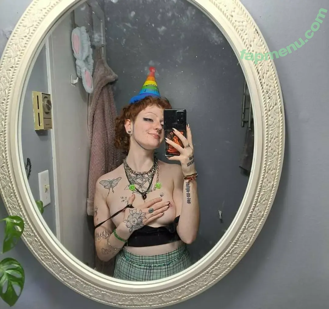alvarkara nude photo #0037 (avaacarr / tr33ivy)