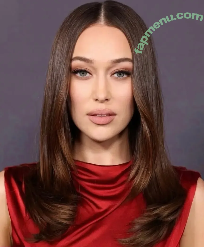 Alycia Debnam Carey nude photo #1376 (DebnamCarey / alyciajasmin)