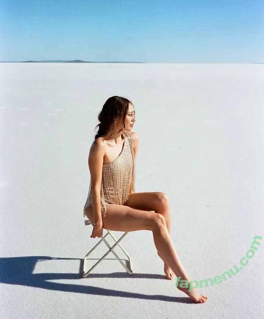 Alycia Debnam Carey nude photo #1390 (DebnamCarey / alyciajasmin)