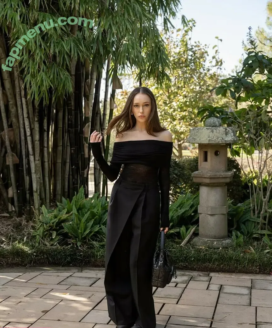 Alycia Debnam Carey nude photo #1455 (DebnamCarey / alyciajasmin)