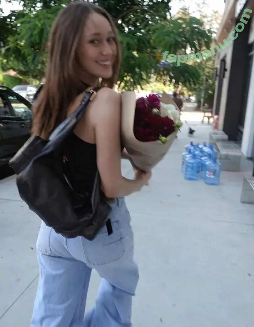 Alycia Debnam Carey nude photo #1485 (DebnamCarey / alyciajasmin)