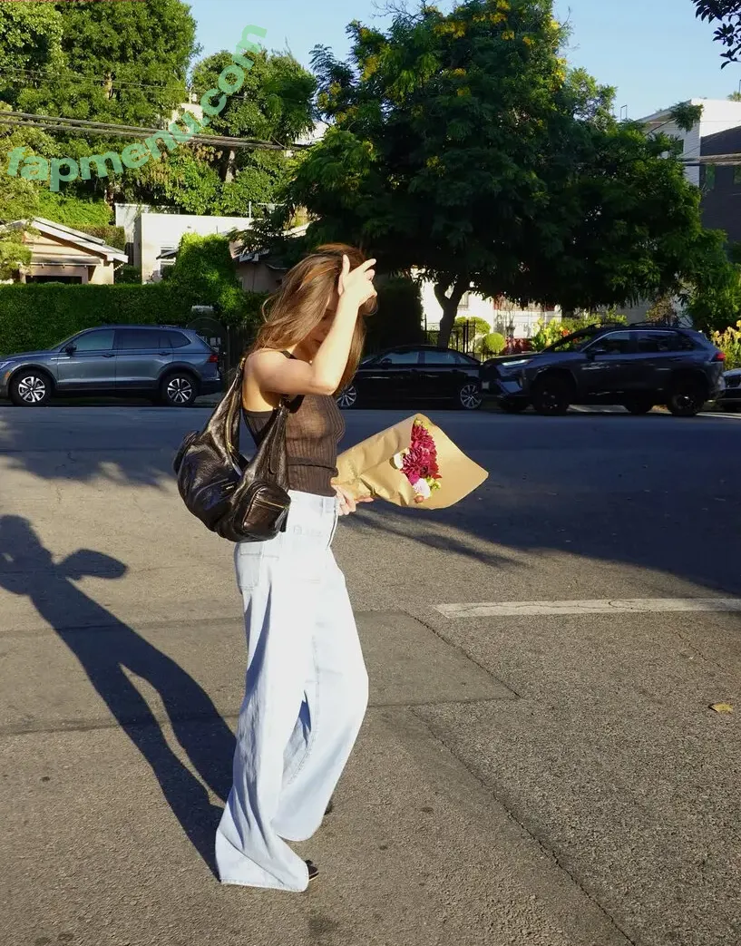 Alycia Debnam Carey nude photo #1487 (DebnamCarey / alyciajasmin)