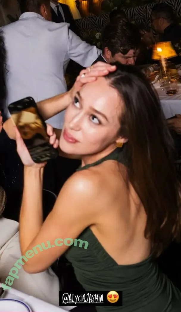 Alycia Debnam Carey nude photo #1497 (DebnamCarey / alyciajasmin)
