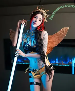 alyri / alyri_tv nude photo #0025