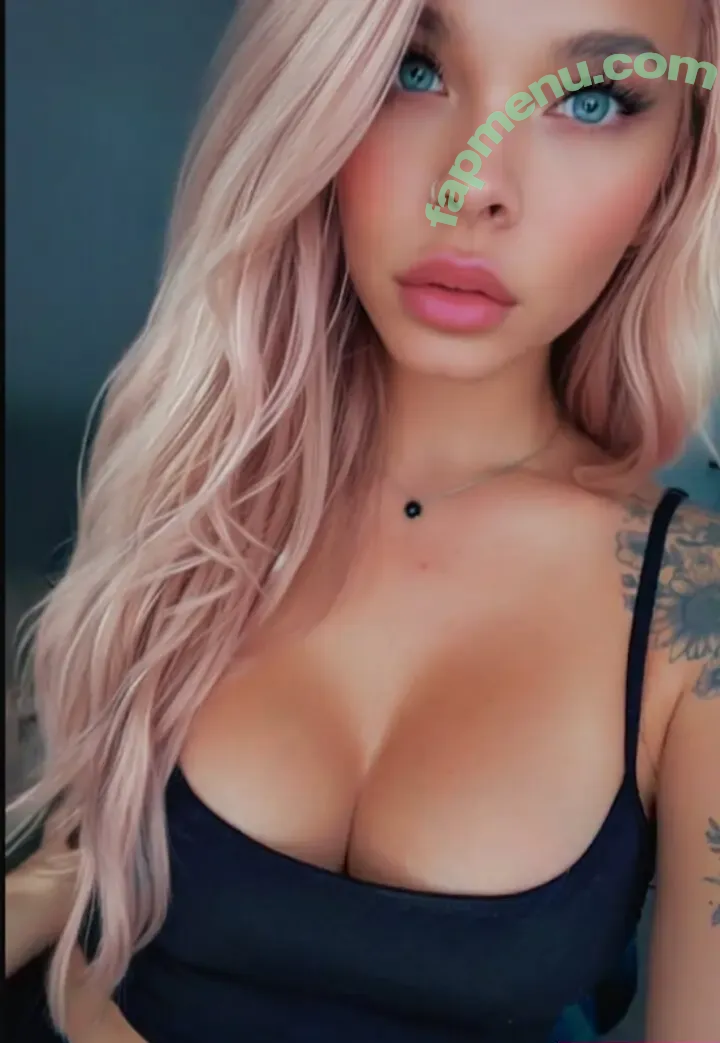 Alyssa Lyssaroo nude photo #0002 (lyssaroo)