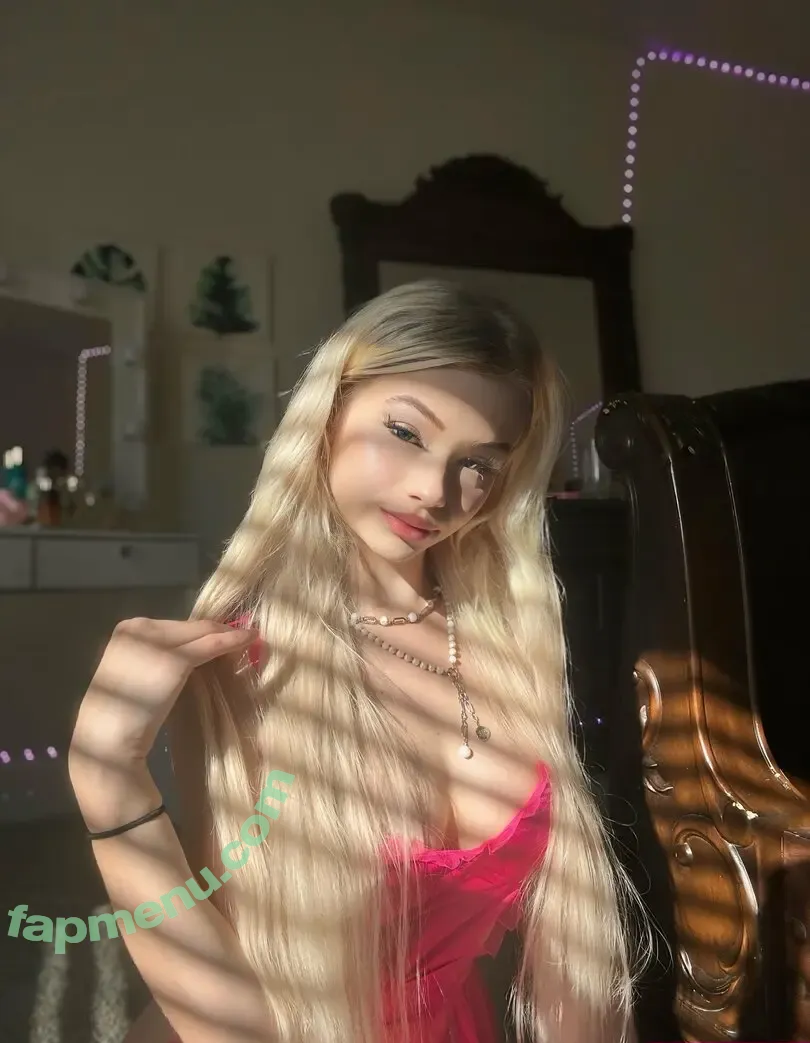 alyssa9 nude photo #0029 (alyssalynch)