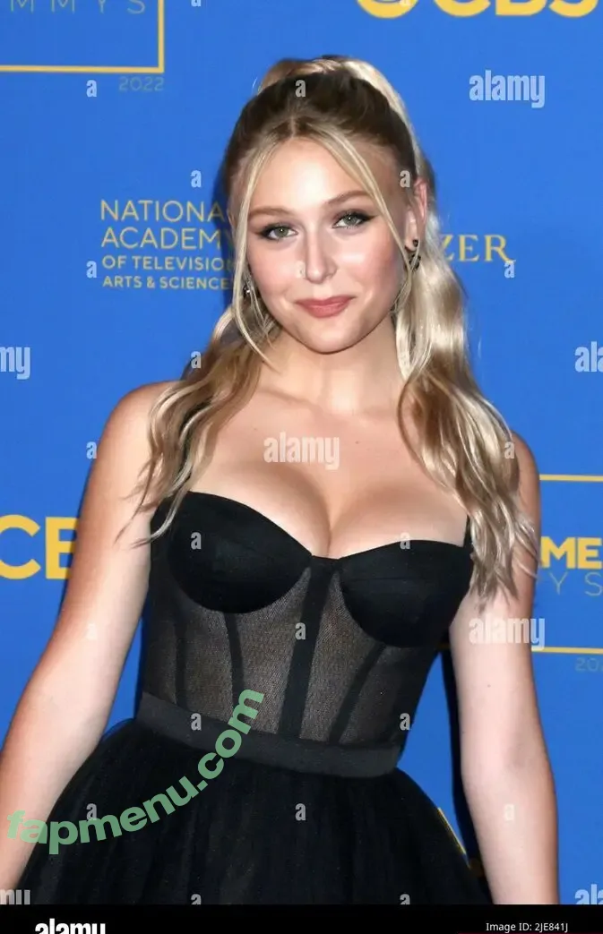 Alyvia Alyn Lind nude photo #0001 (Alyvia Alyn Lind)