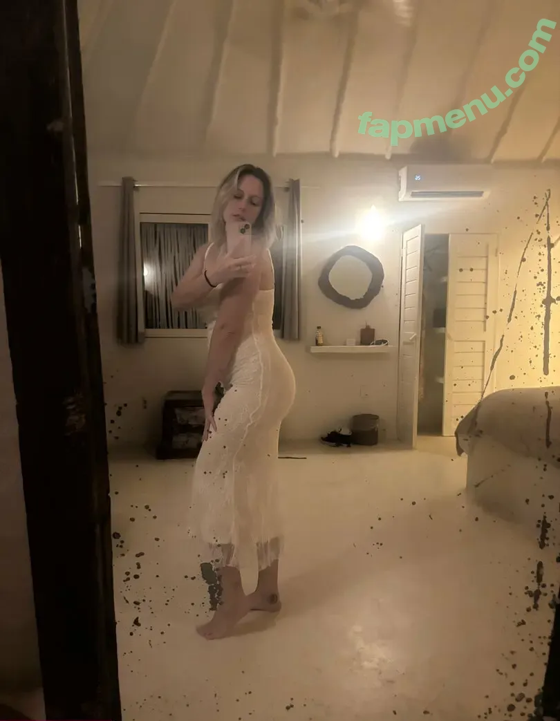 alyxlibbycomedy nude photo #0015 (alyxandra)