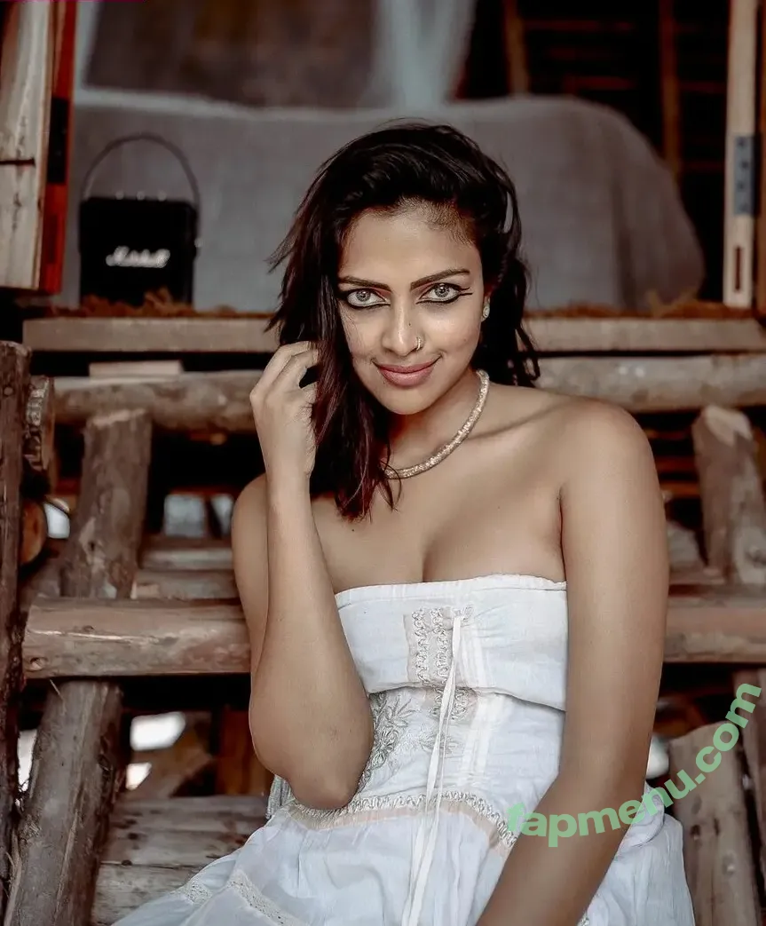 Amala Paul nude photo #0008 (Amala Paul)