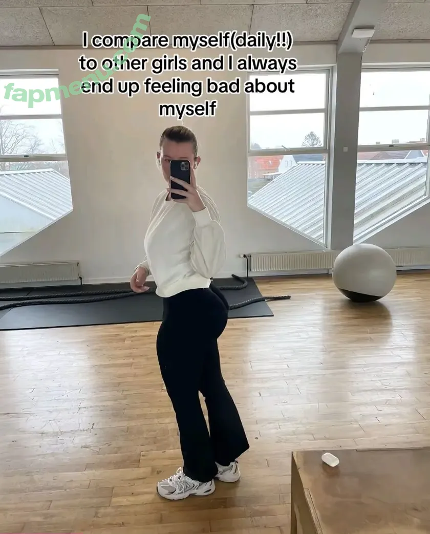 Amalie Kjeldtoft nude photo #0030 (amaliekjeldtoft)