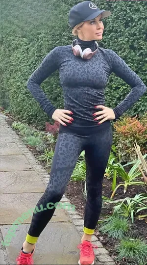 Amanda Holden / amanda_holden / noholdenback nude photo #3126