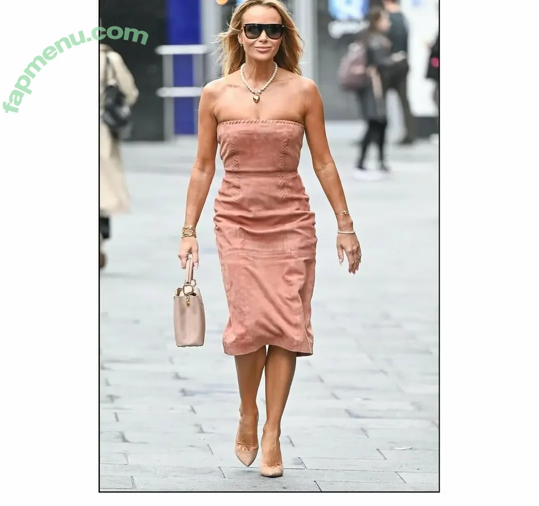 Amanda Holden nude photo #3192 (amanda_holden / noholdenback)