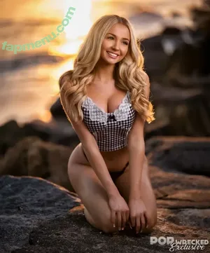  nude photo #0003