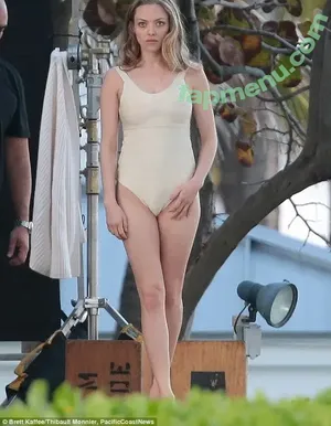  nude photo #0008