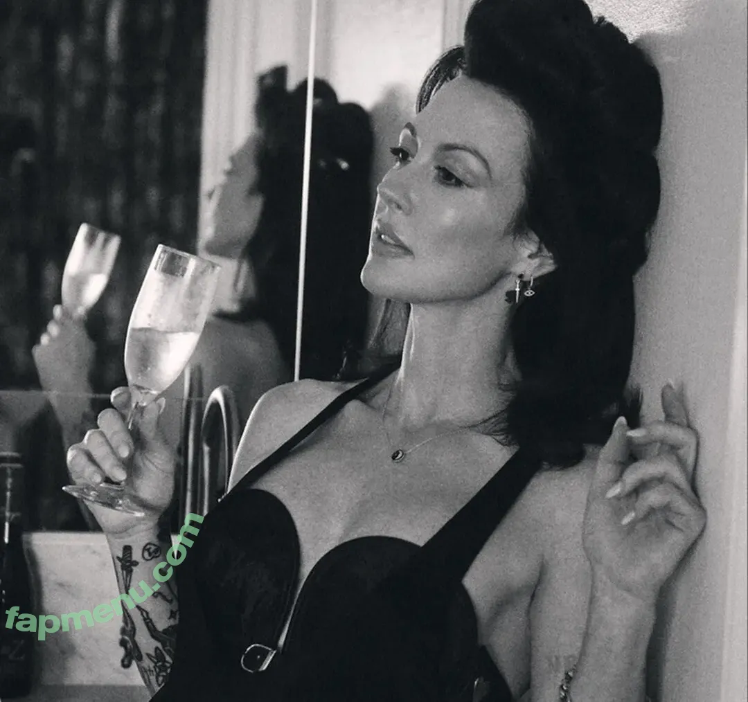 Amanda Shires nude photo #0063 (amandapearlshires)