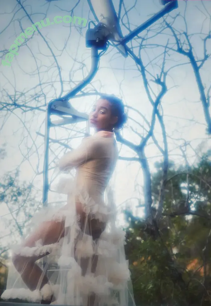 Amandla Stenberg nude photo #0148 (amandlastenberg)