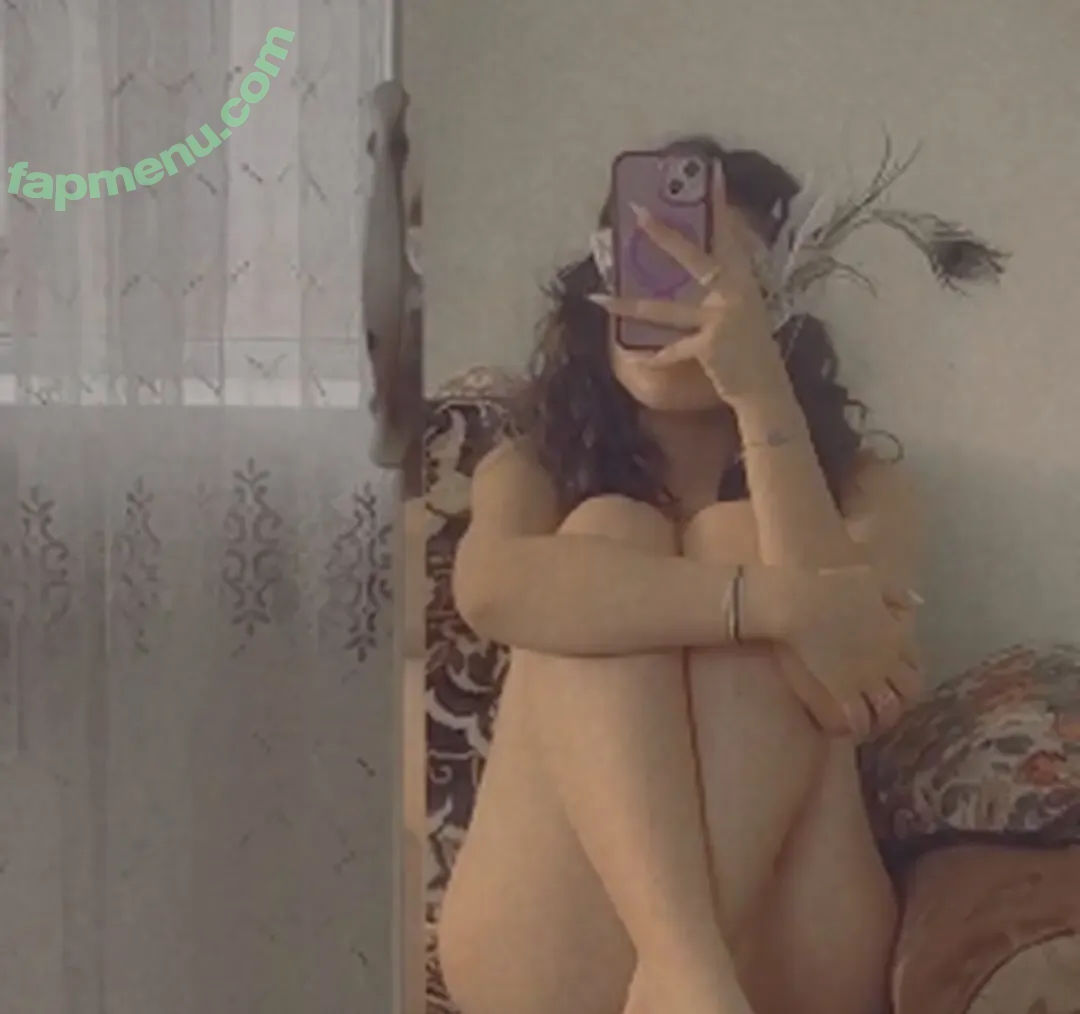 Amateur Streamers nude photo #0104 (radiatedfox)