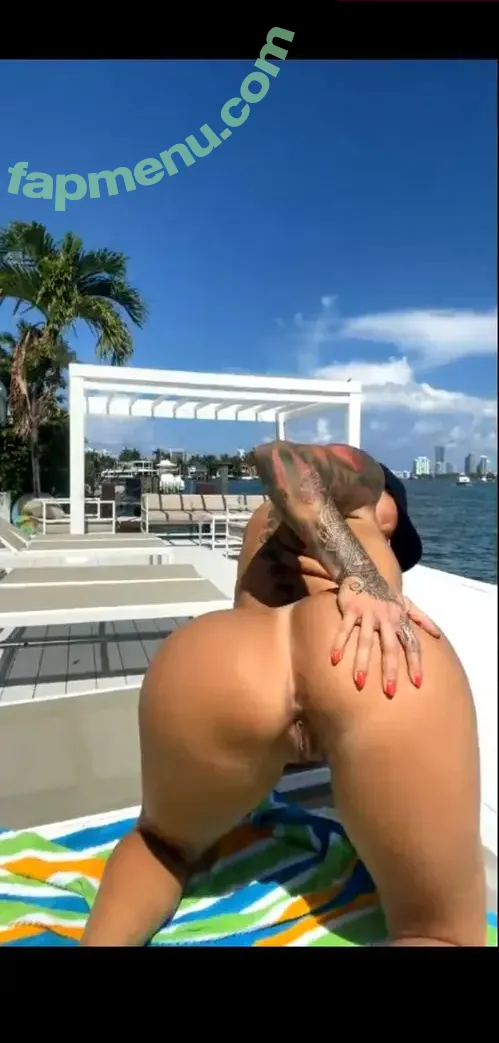 amber.bythesea nude photo #0017 (amber.bythesea)