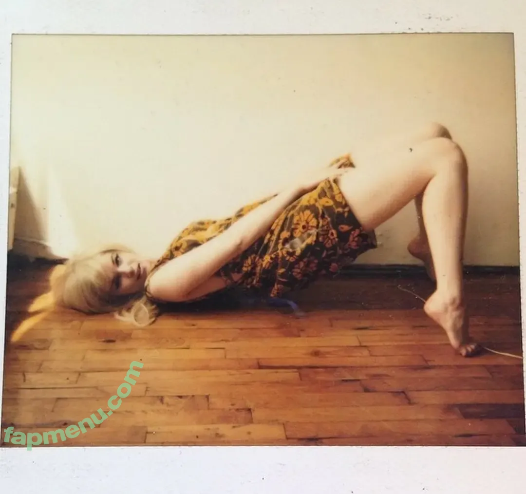 Amber Tamblyn nude photo #0001 (amberrosetamblyn)