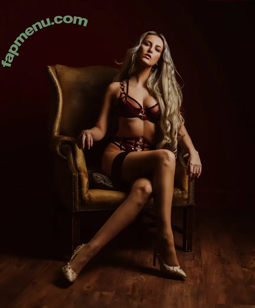 Amber Tutton nude photo #0007 (ambertutton)