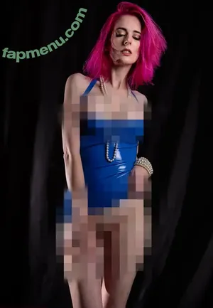  nude photo #0004