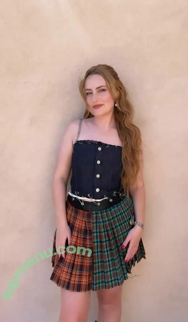 Amelia Dimoldenberg nude photo #0031 (ameliadimz / emilynudess)