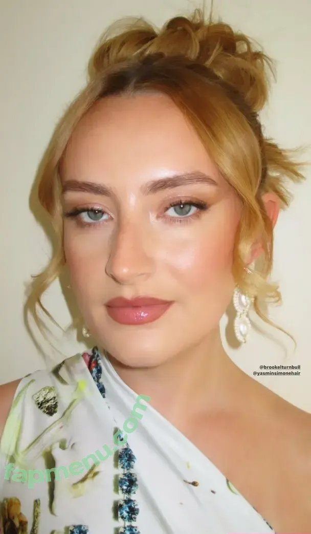 Amelia Dimoldenberg nude photo #0057 (ameliadimz / emilynudess)