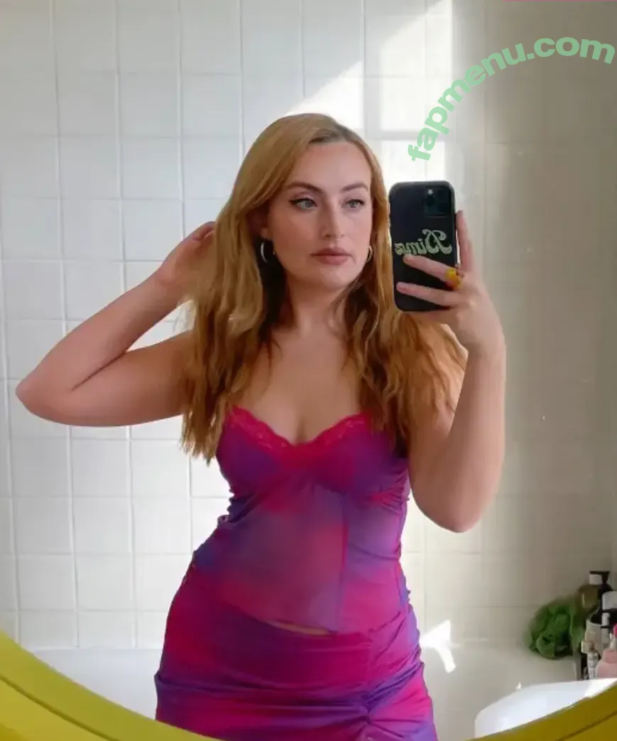 Amelia Dimoldenberg nude photo #0061 (ameliadimz / emilynudess)