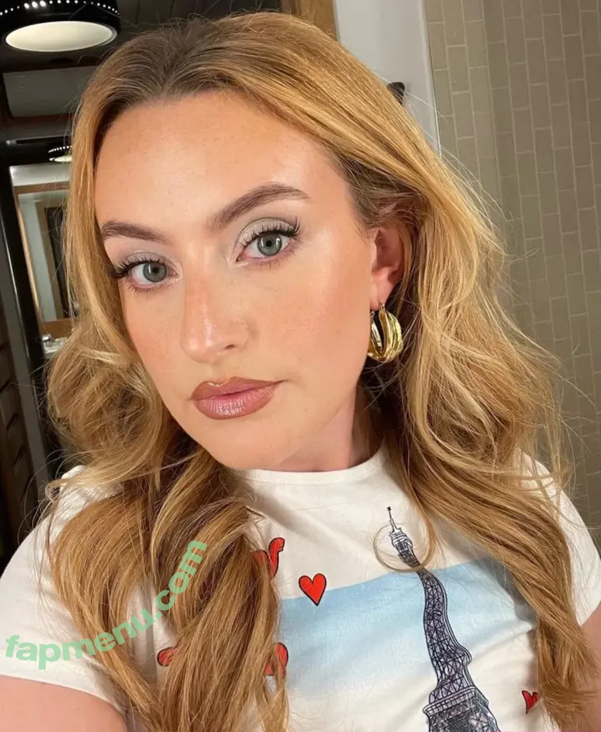Amelia Dimoldenberg nude photo #0085 (ameliadimz / emilynudess)