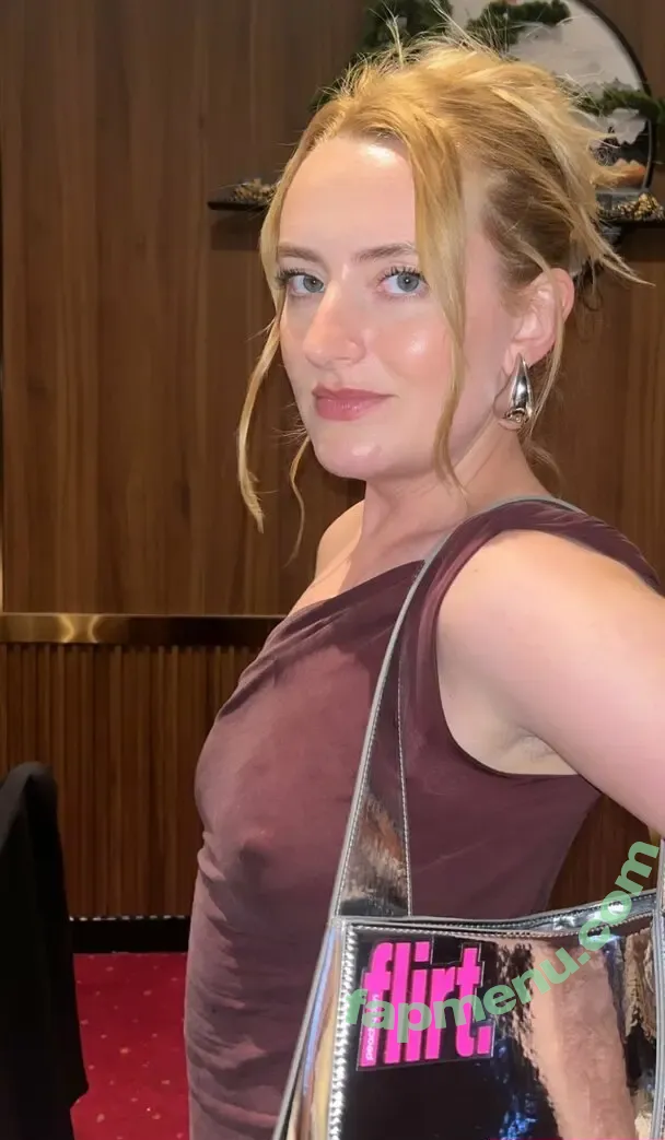 Amelia Dimoldenberg nude photo #0684 (ameliadimz / emilynudess)