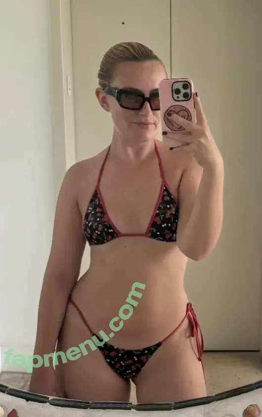 Amelia Dimoldenberg nude photo #0697 (ameliadimz / emilynudess)