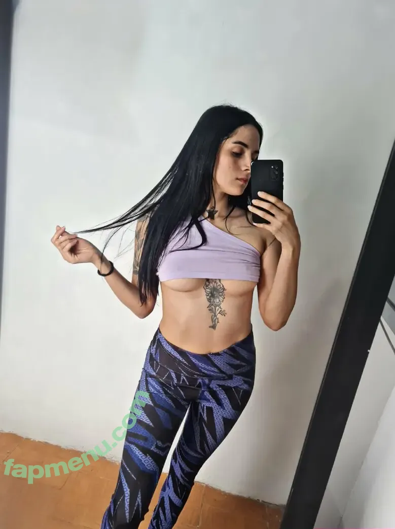amipeach_xx nude photo #0009 (amipeach_xx)