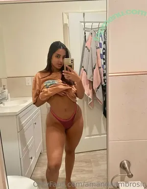 Amnda Mbrosio / amandambrosio nude photo #0024