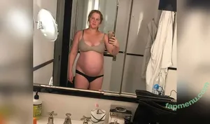 Amy Schumer / amyschumer nude photo #0096