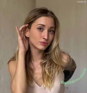  nude photo #0001