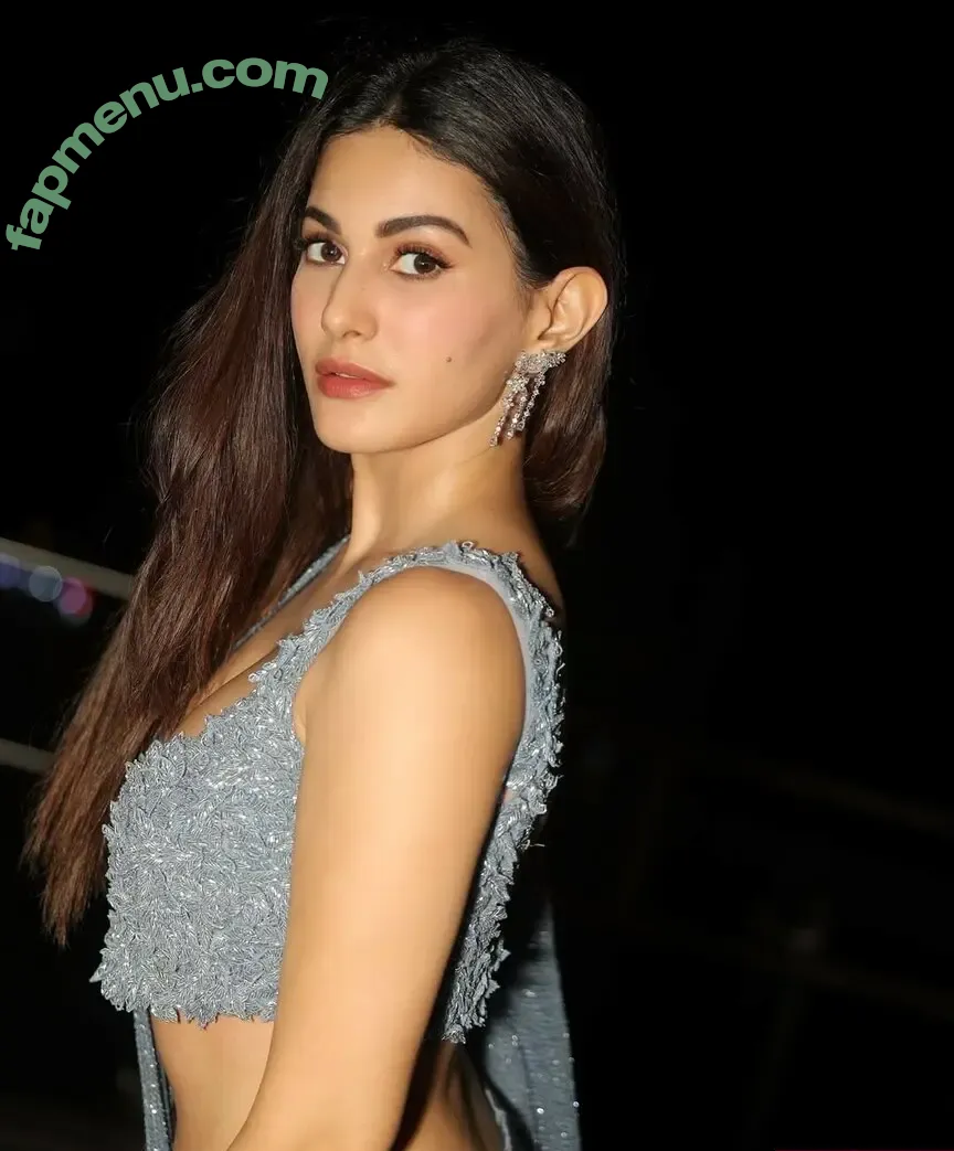 Amyra Dastur nude photo #0023 (amyradastur)
