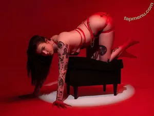 amyyyoxxox / amyyy_oxxo nude photo #0001