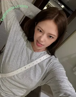 An Yujin 안유진 | / An IVE / _yujin_an nude photo #0075