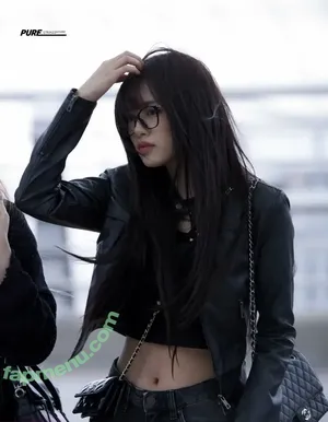 An Yujin 안유진 | / An IVE / _yujin_an nude photo #0112