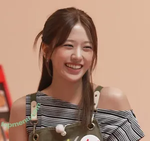 An Yujin 안유진 | / An IVE / _yujin_an nude photo #0121
