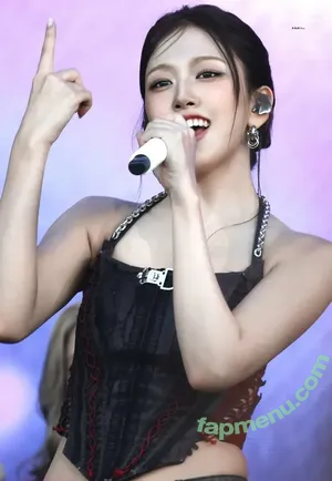 An Yujin 안유진 | / An IVE / _yujin_an nude photo #0143