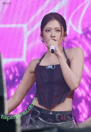 An Yujin 안유진 | / An IVE / _yujin_an nude photo #0148
